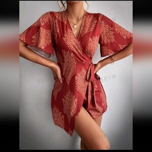 Leaf Print Butterfly Sleeve Wrap Tie Side Cut Out Romper Sz S